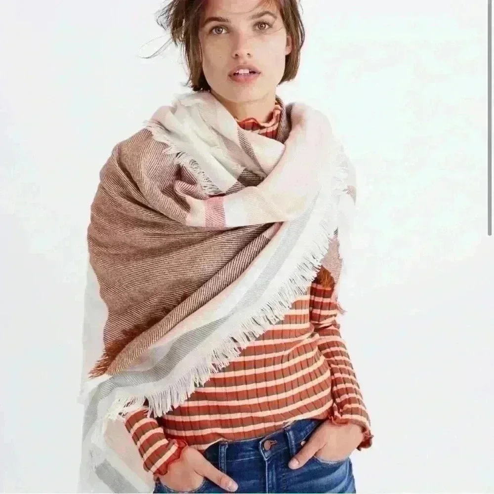 Madewell Blanket Fringe Soft Gray Pink Brown Scarf